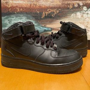 Boys Nike Air Force One’s